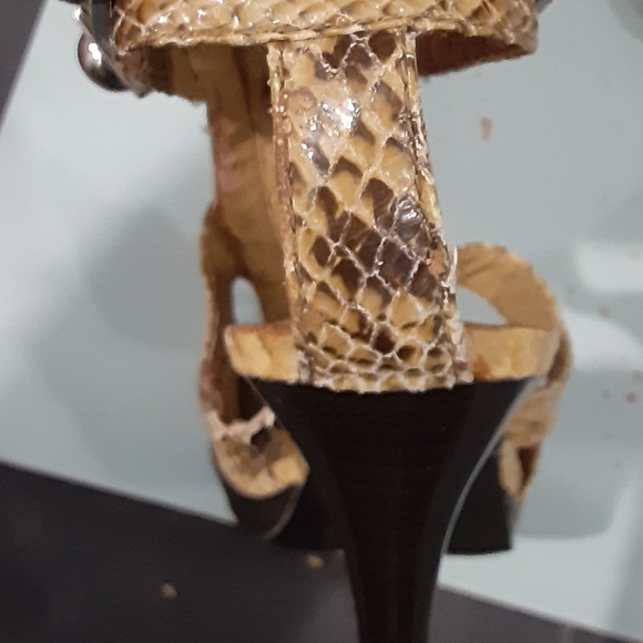 BCB Generation strappy snakeskin sandals size 7.5 - Picture 8 of 11
